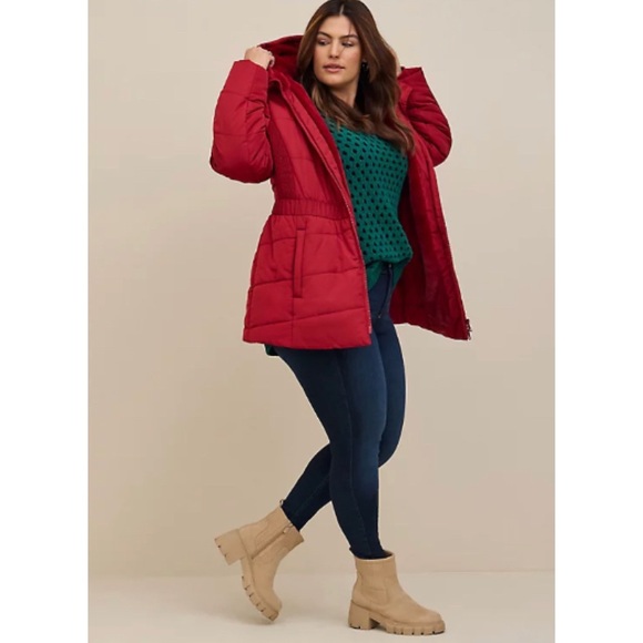 🆕 Red Fit & Flare Cinch Puffer Jacket Coat 2 2X 18 20 NWT Torrid New! - Picture 2 of 6